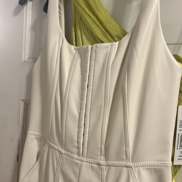 ✔️# 95B Brand new with tags Alice + Olivia Chelsea Faux Leather corset jumpsuit - Picture 14 of 15